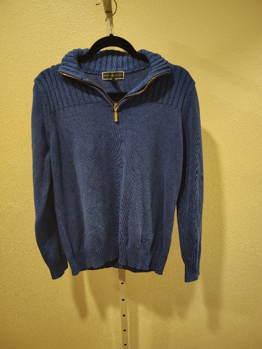 Karen Scott Women's Blue Sweater Size Medium Mock Neck Quarter Zip Collar